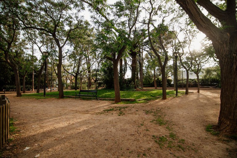 3.01.2.02 - Elaborar el Pla director de refugis climàtics per adaptar la ciutat al canvi climàtic.